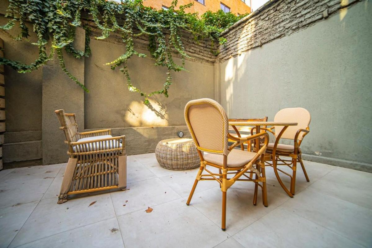 With Private Terrace Steps From Metro Apartamento Santiago
